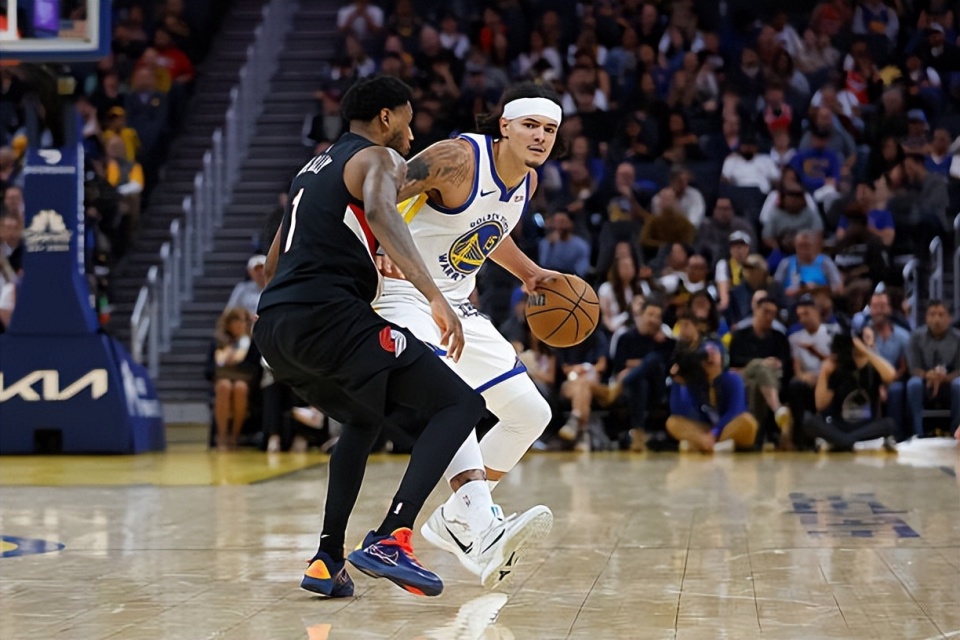 看起来他的 看起来他的